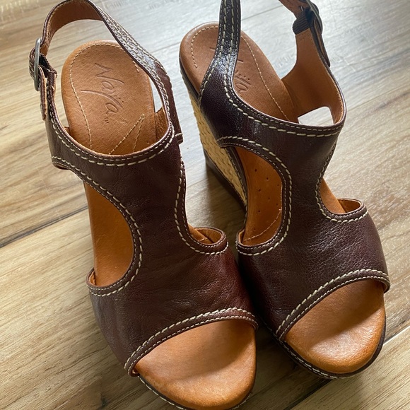 Naya Leather Wedge Sandals 8.5 - Picture 2 of 5